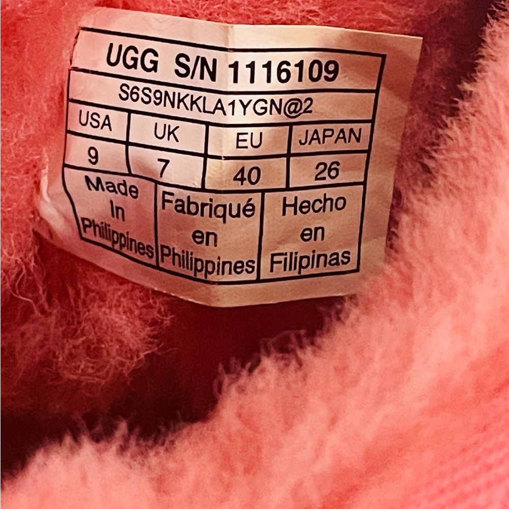 UGG Classic Ultra Mini - Picture 7 of 7